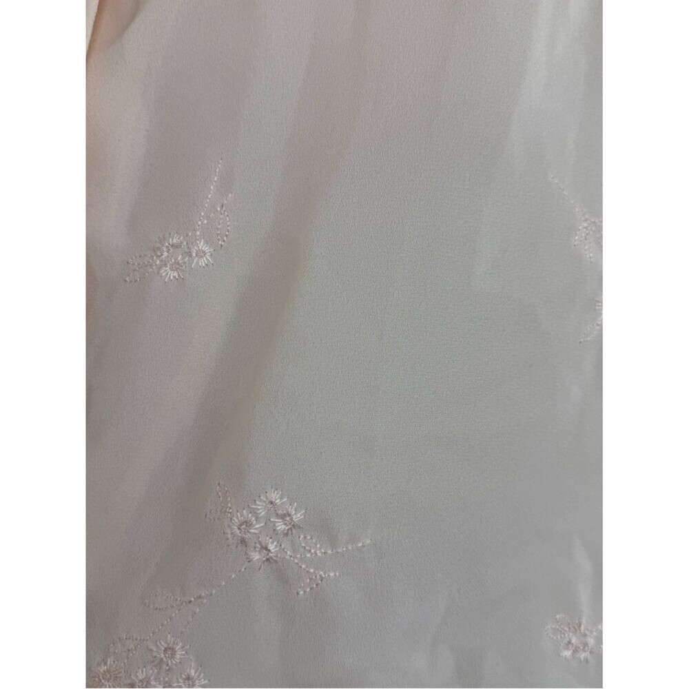 Jessica tshirt Blush Cream/White Embroidered Short-Sleeve Button Front Shirt - Picture 5 of 10